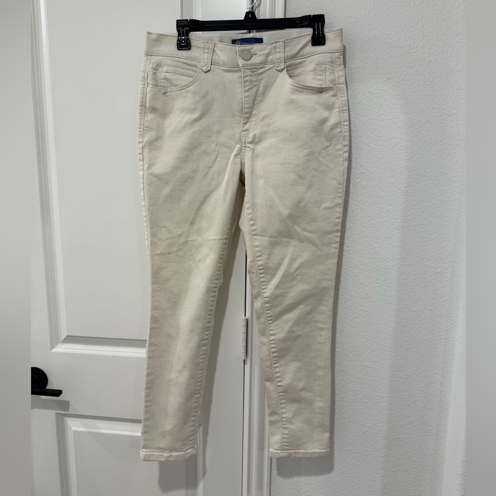 Democracy Women's Cream Winter White Skinny Jeans